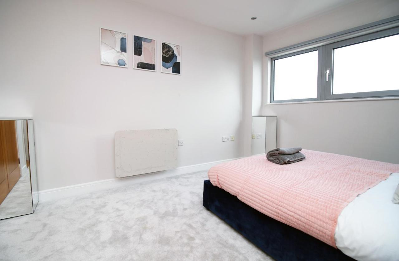 The View - Long Stay Offer - Modern Central Apartment And Parking By Cto Serviced Apartments Cardiff Exterior photo